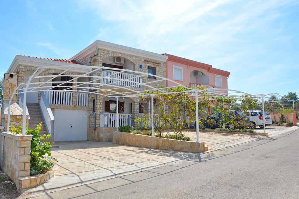 Apartments Sandra 维尔 外观 照片